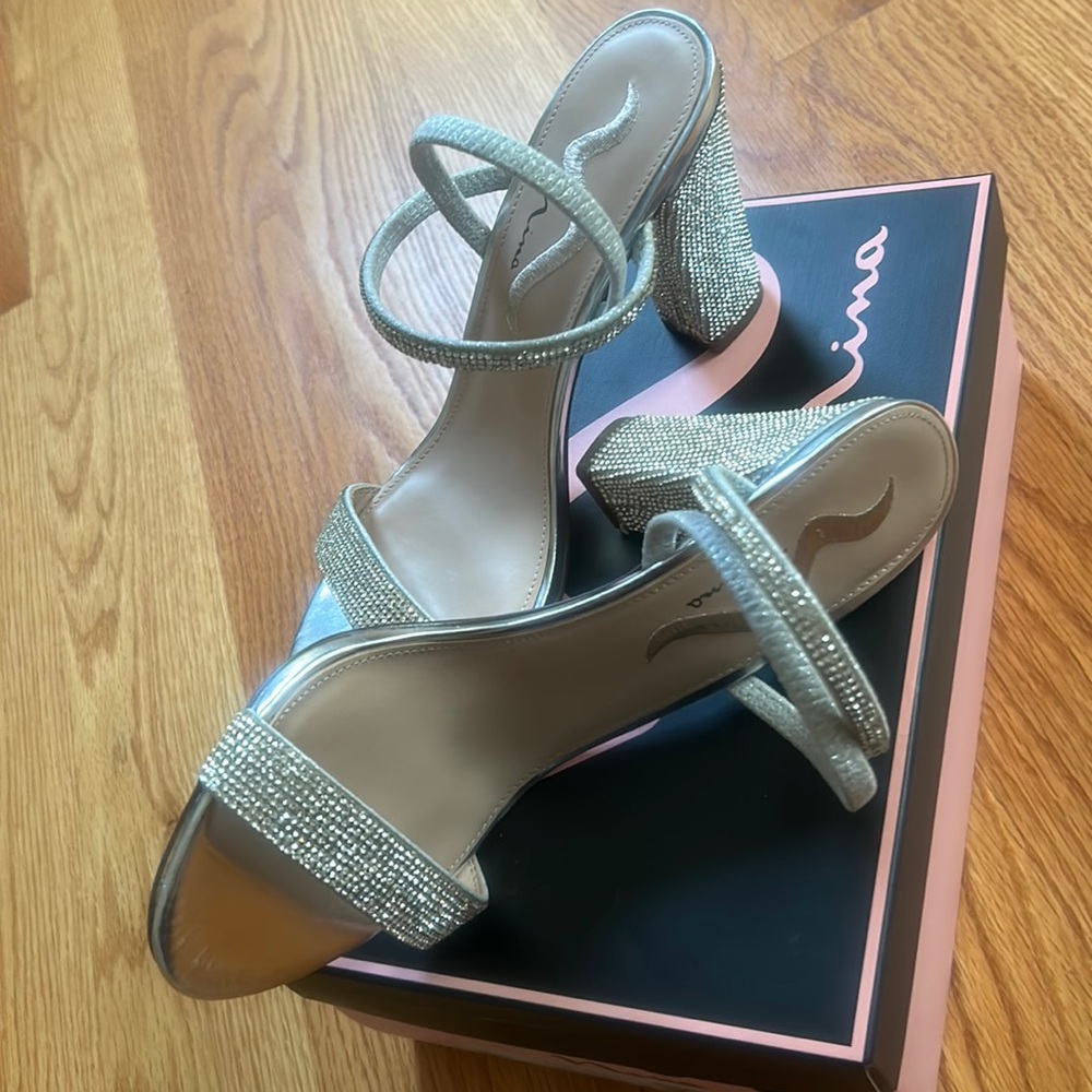 Dress shoes